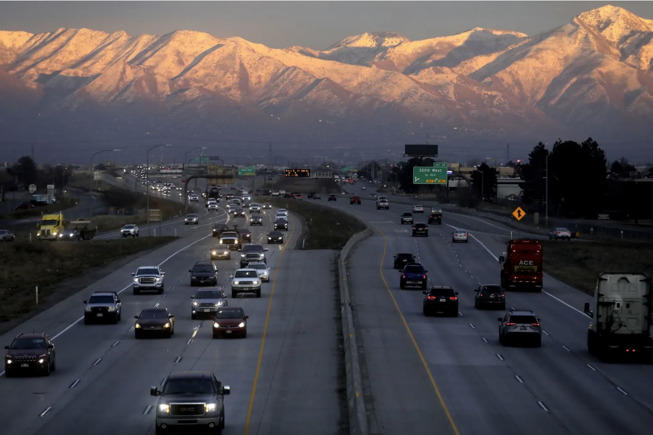 Featured image for “Traffic roars back: The pandemic driving lull is over, but mutated commuter habits have changed the transportation equation”